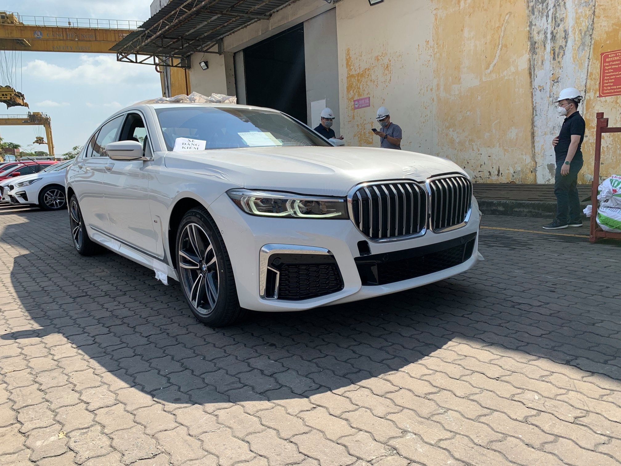 BMW 730Li Pure Excellence